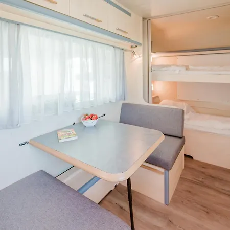 Tibu - Mietwohnwagen Campingplatz