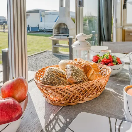Tibu - Mietwohnwagen Campingplatz *