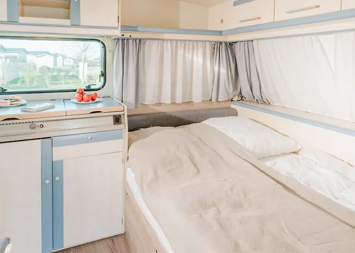 Tibu - Mietwohnwagen Campingplatz