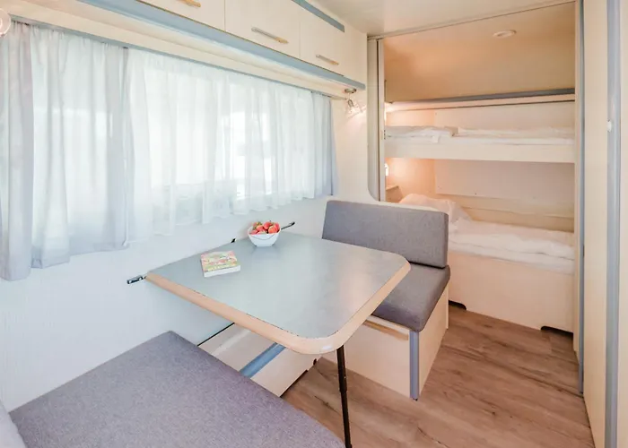 Tibu - Mietwohnwagen Campingplatz