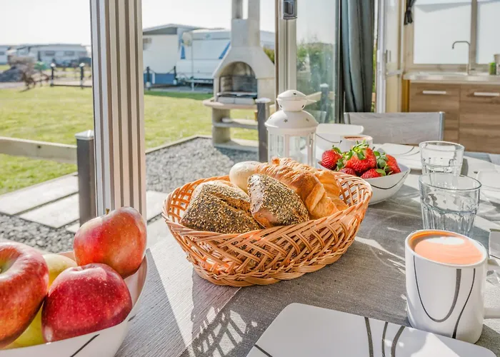 Tibu - Mietwohnwagen Campingplatz *